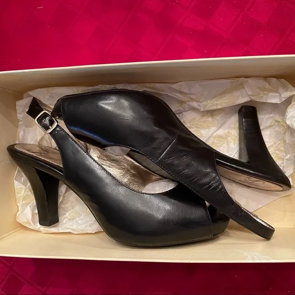 Sofft Scafati Slingback Heels - Picture 6 of 7